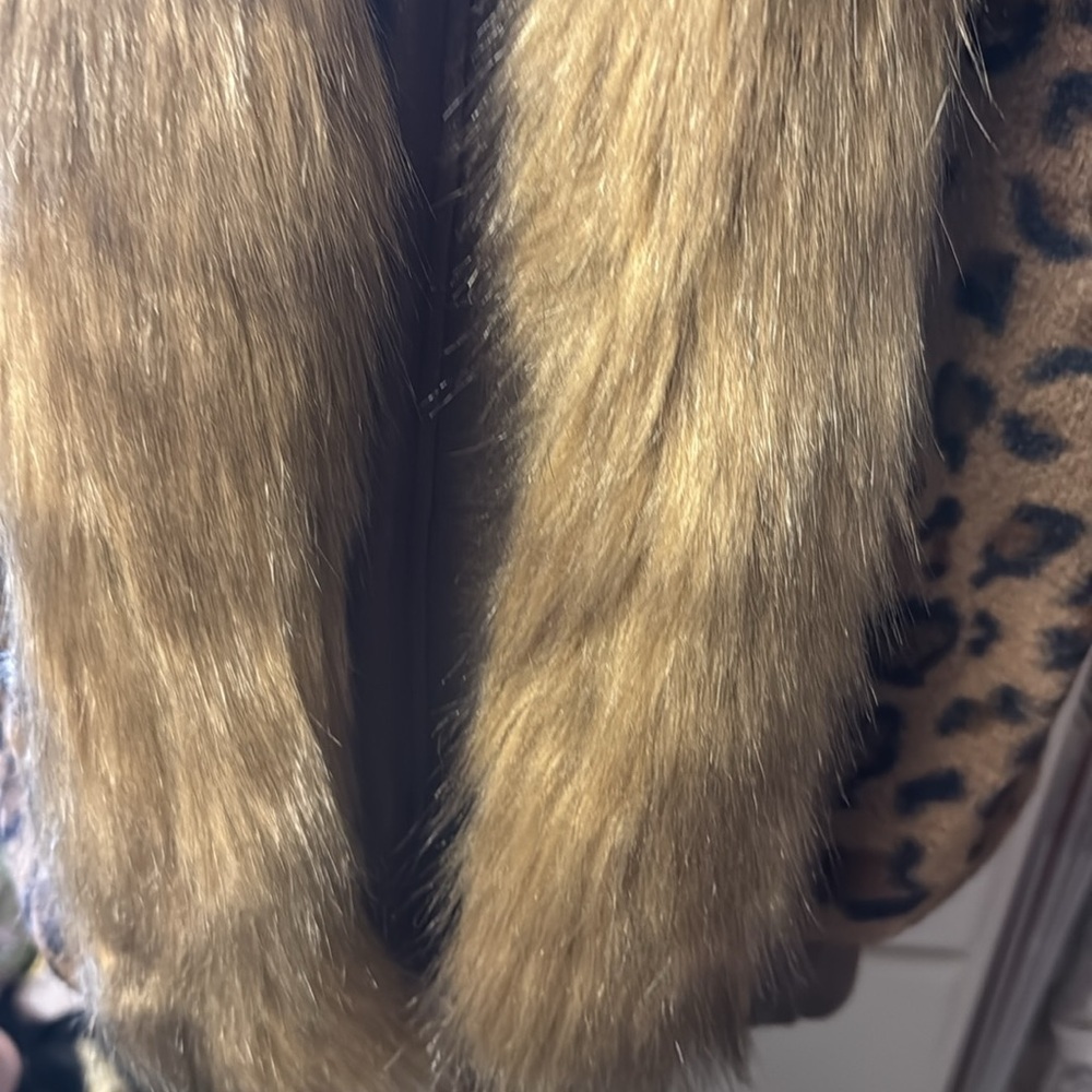 Leopard Print Faux Fur Trim vest - Picture 4 of 9